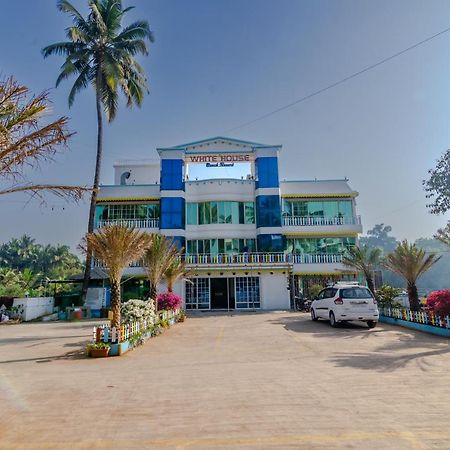 White House Beach Resort, Nagaon Екстер'єр фото