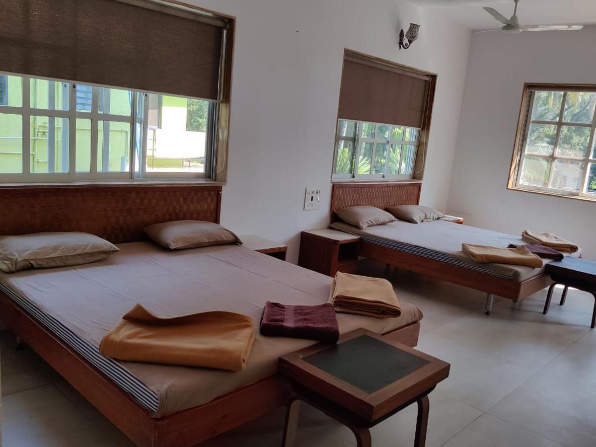 White House Beach Resort, Nagaon Екстер'єр фото