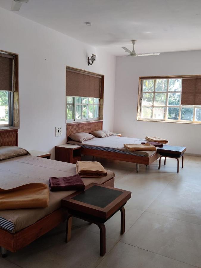 White House Beach Resort, Nagaon Екстер'єр фото