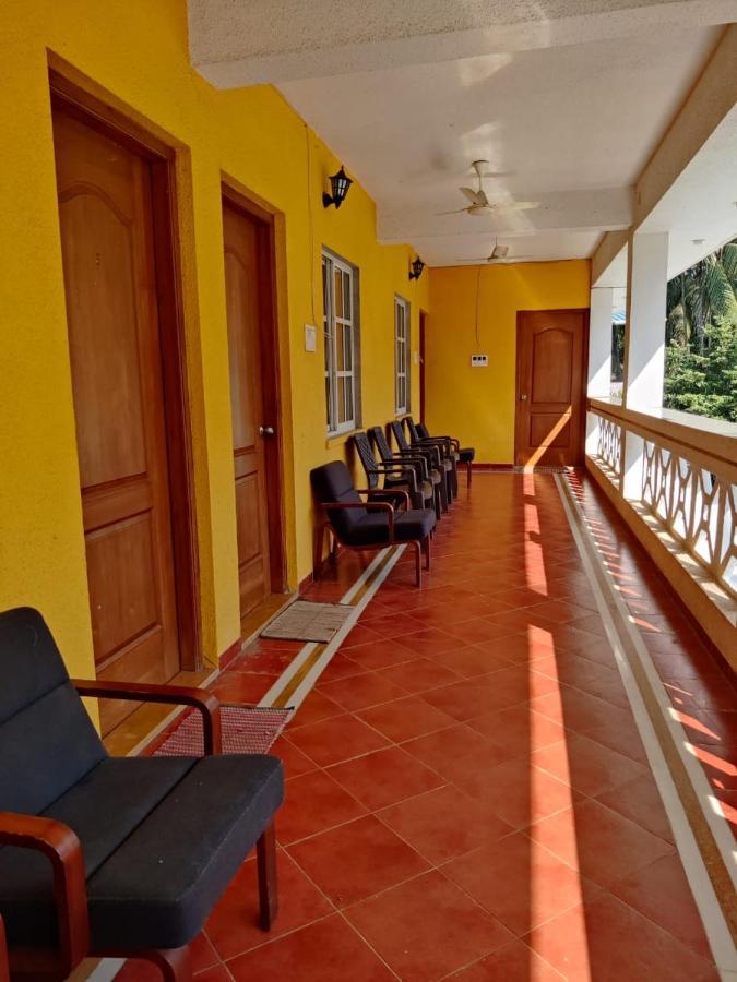 White House Beach Resort, Nagaon Екстер'єр фото