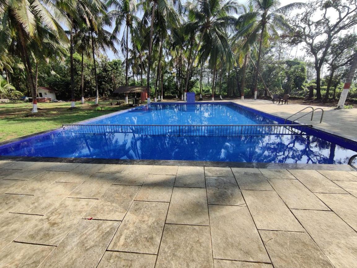 White House Beach Resort, Nagaon Екстер'єр фото