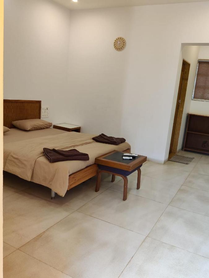White House Beach Resort, Nagaon Екстер'єр фото
