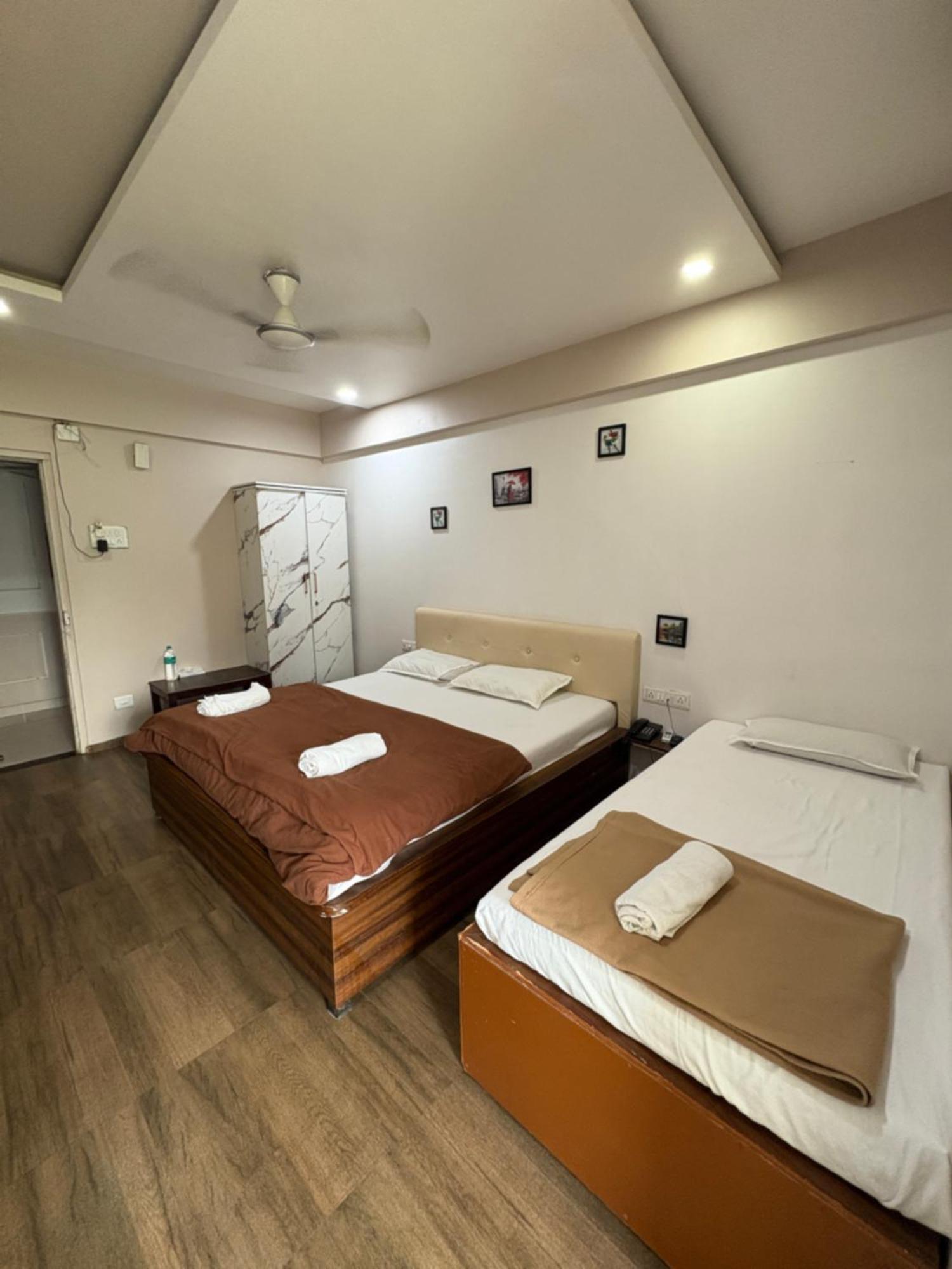 White House Beach Resort, Nagaon Екстер'єр фото